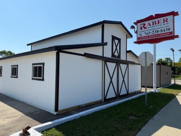 30x30 Deluxe Monitor Style Horse Barn