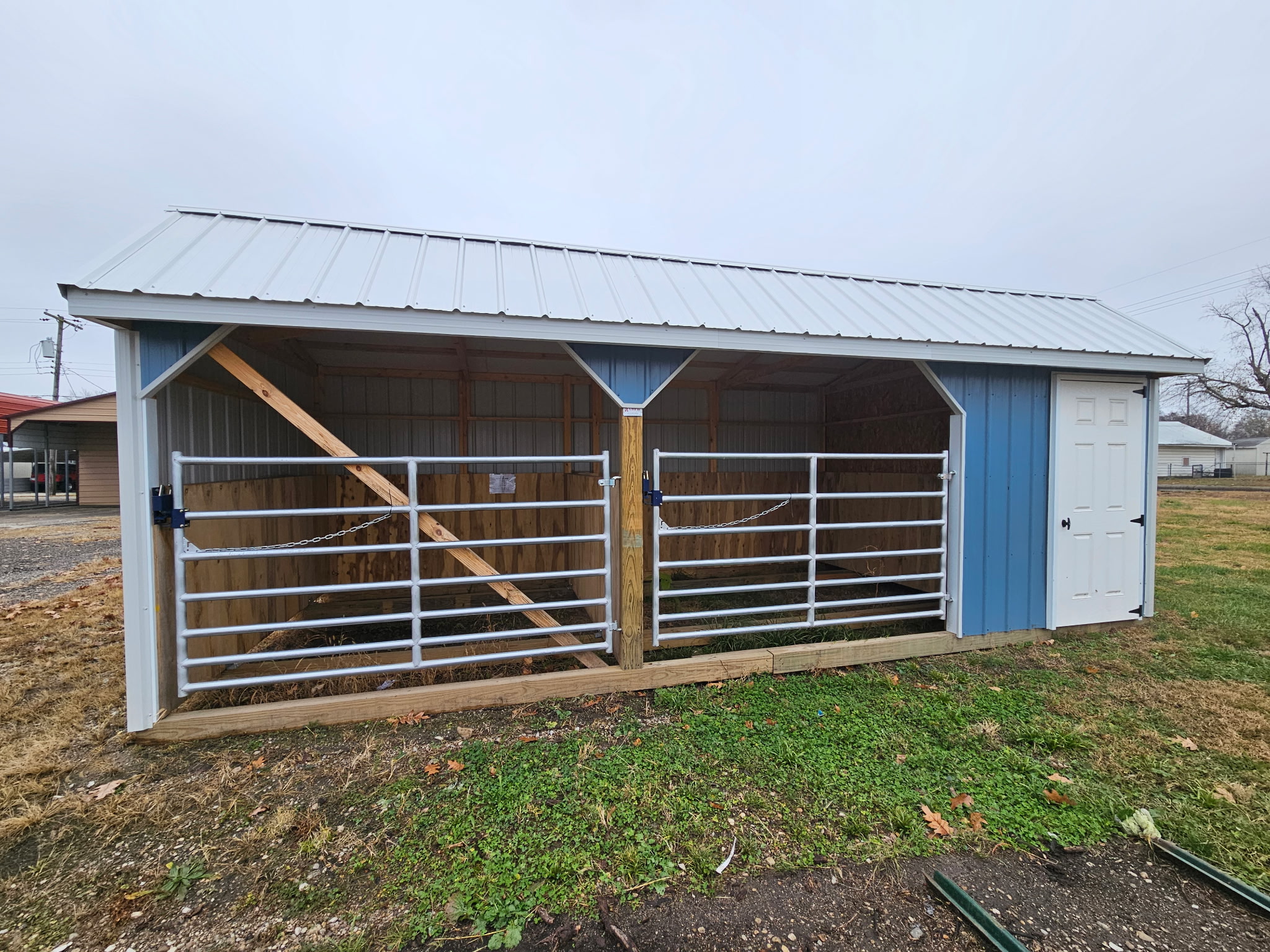 10x24 Open Horse Barn Deluxe
