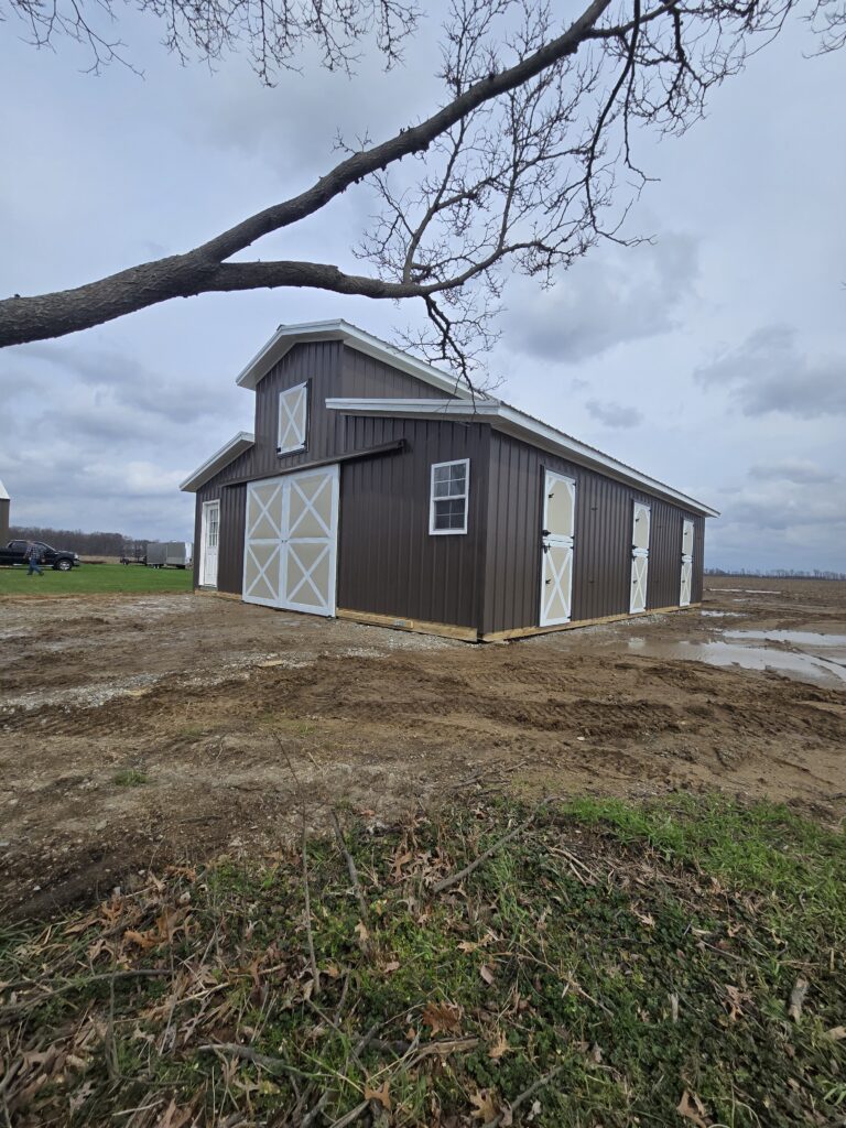 exterior of a monitor horse barn