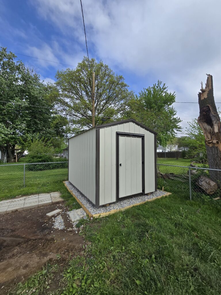 8×12 Bargain Barn