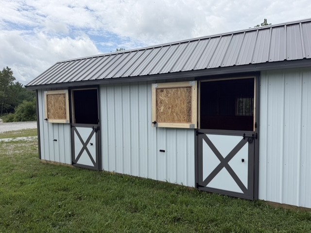 12x30 Deluxe Horse Barn - Image 3